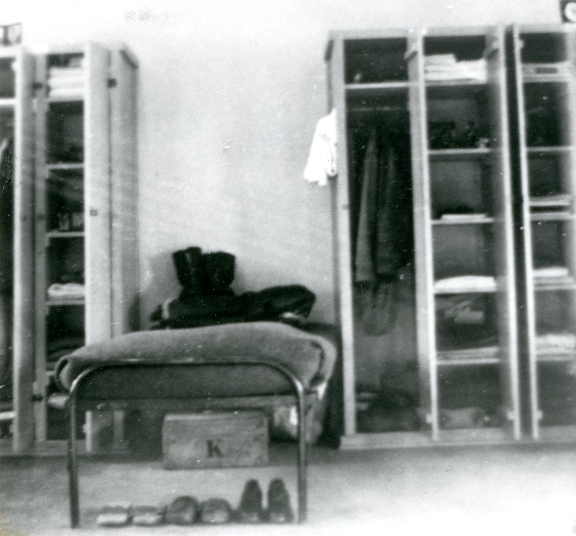 Inside barracks before inspection. Avenger Field, Sweetwater, Texas.